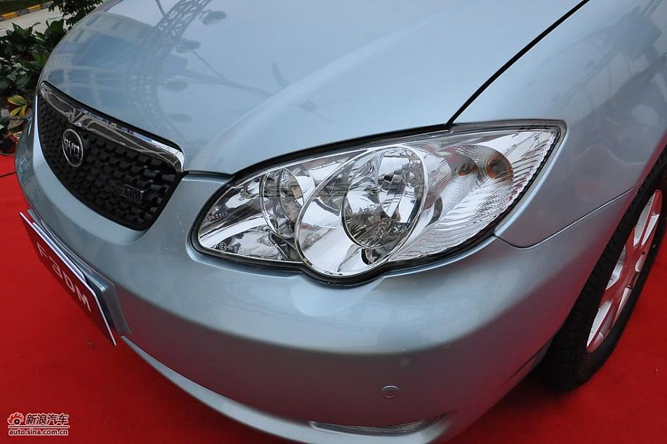 比亚迪F3DM低碳版双模电动车外观图