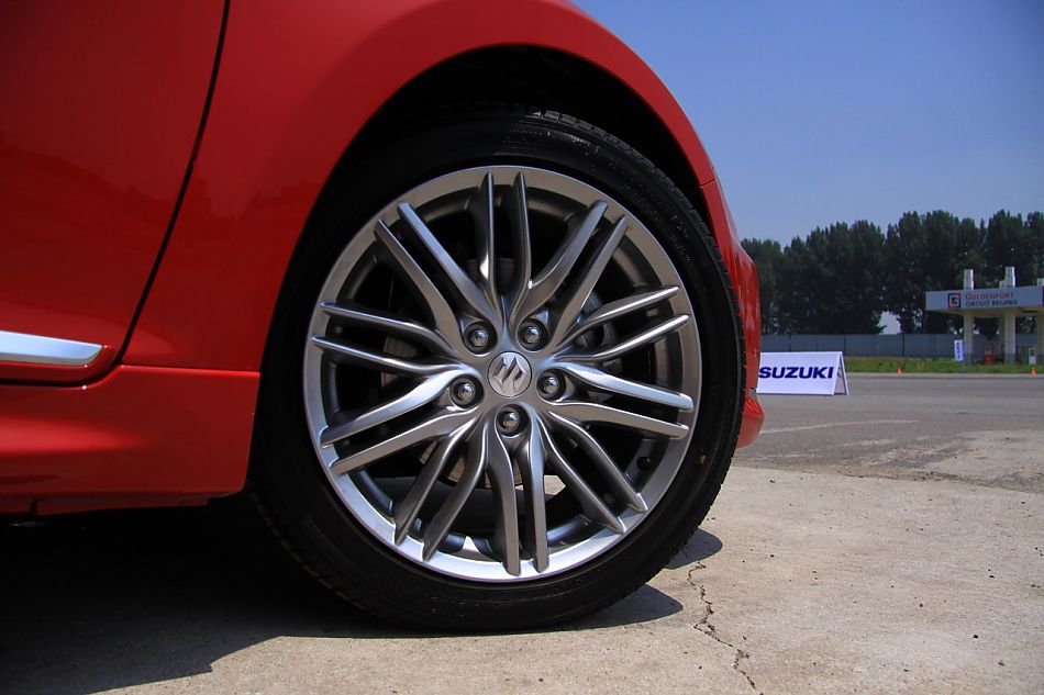 铃木凯泽西外观实拍