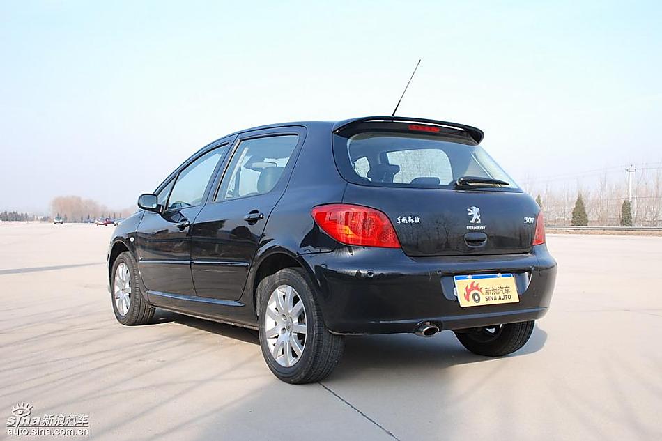 东风标致307两厢外观实拍图