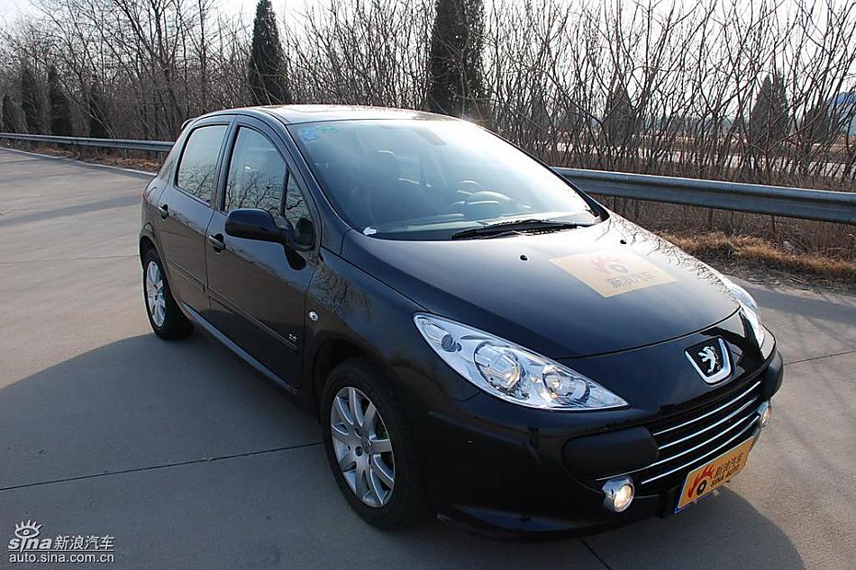 东风标致307两厢外观实拍图