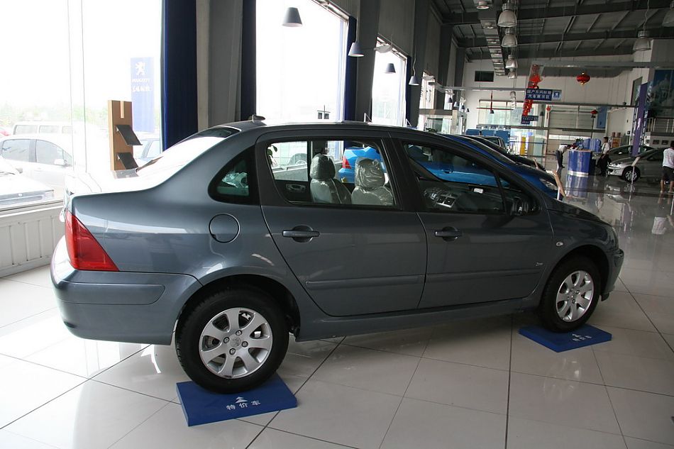 神龙汽车标致307外观