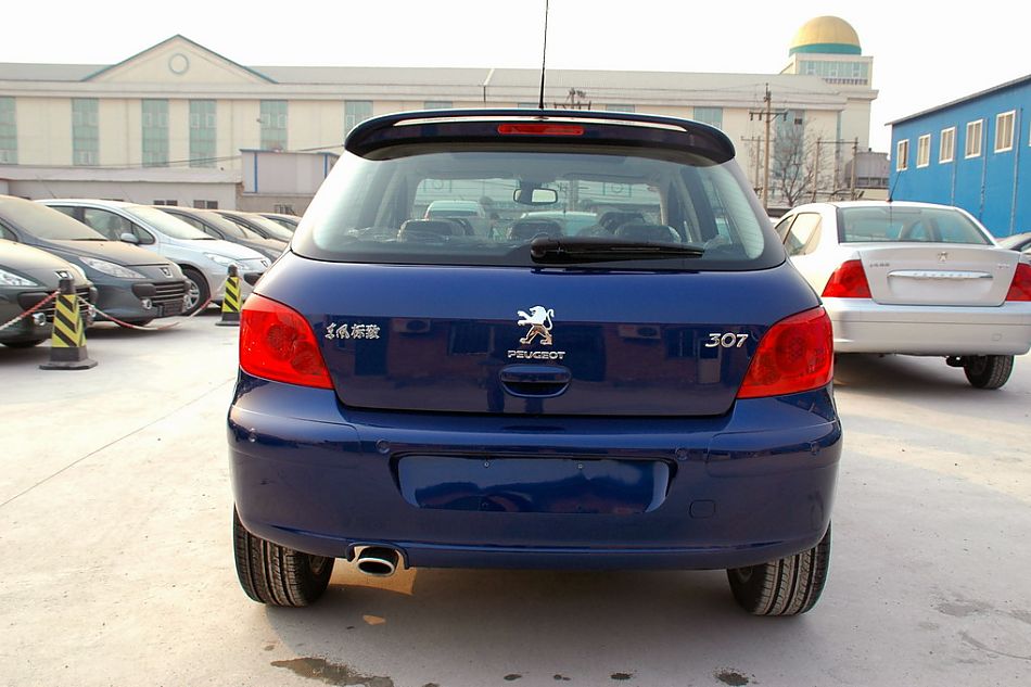 东风标致307两厢