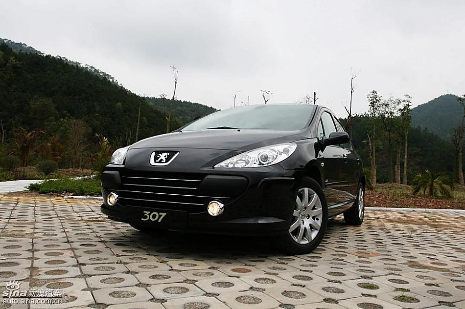 两厢307外观