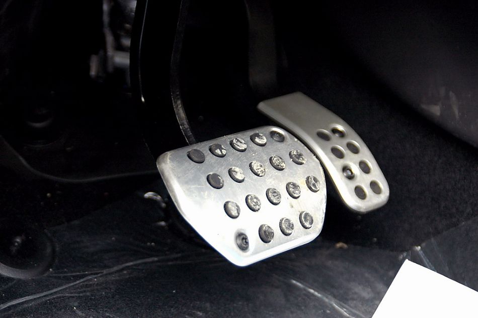 东风标致307两厢内饰