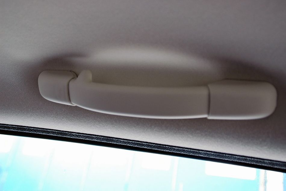 东风标致307两厢内饰