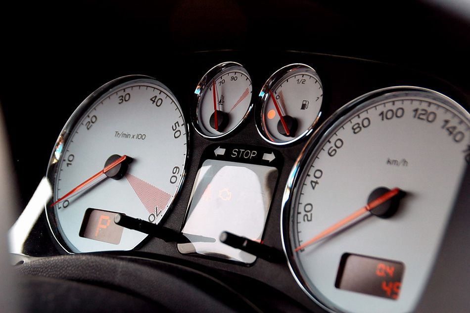 东风标致307两厢内饰