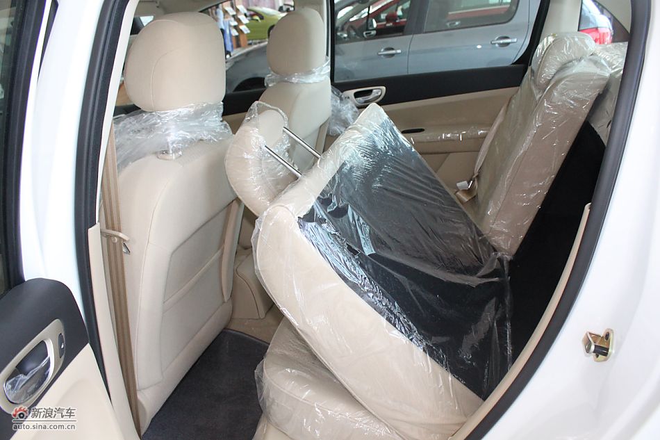 新标致307三厢其他