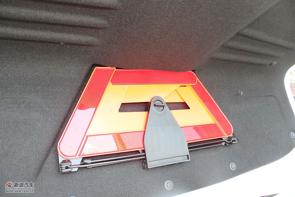 新标致307三厢其他