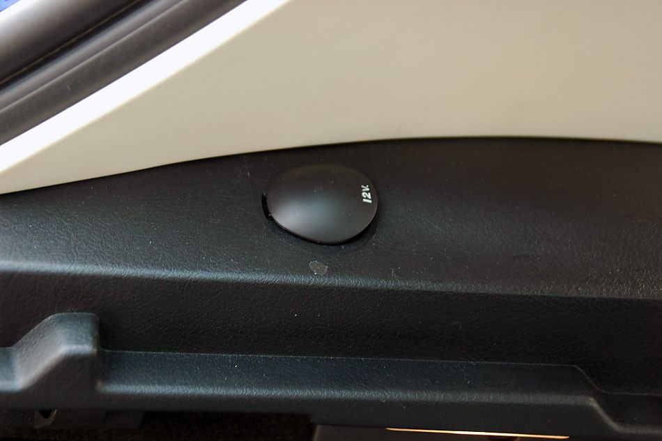 东风标致307两厢内饰