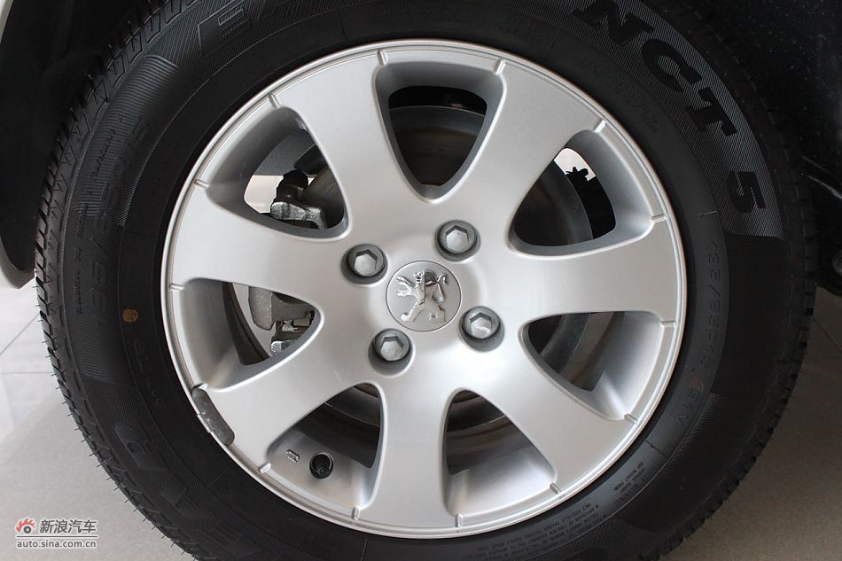 新标致307三厢外观细节