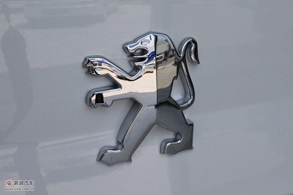 新标致307三厢外观细节