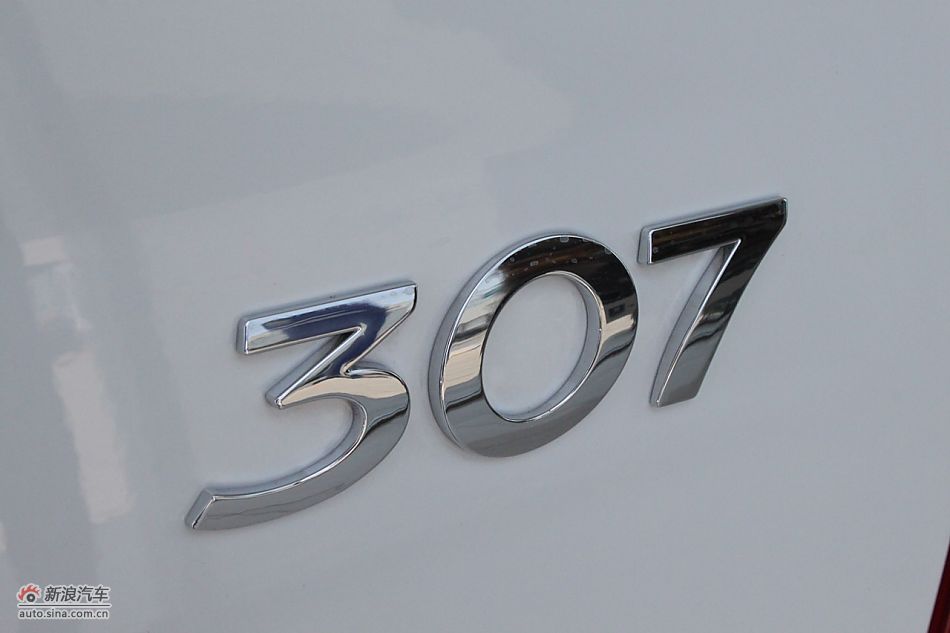 新标致307三厢外观细节