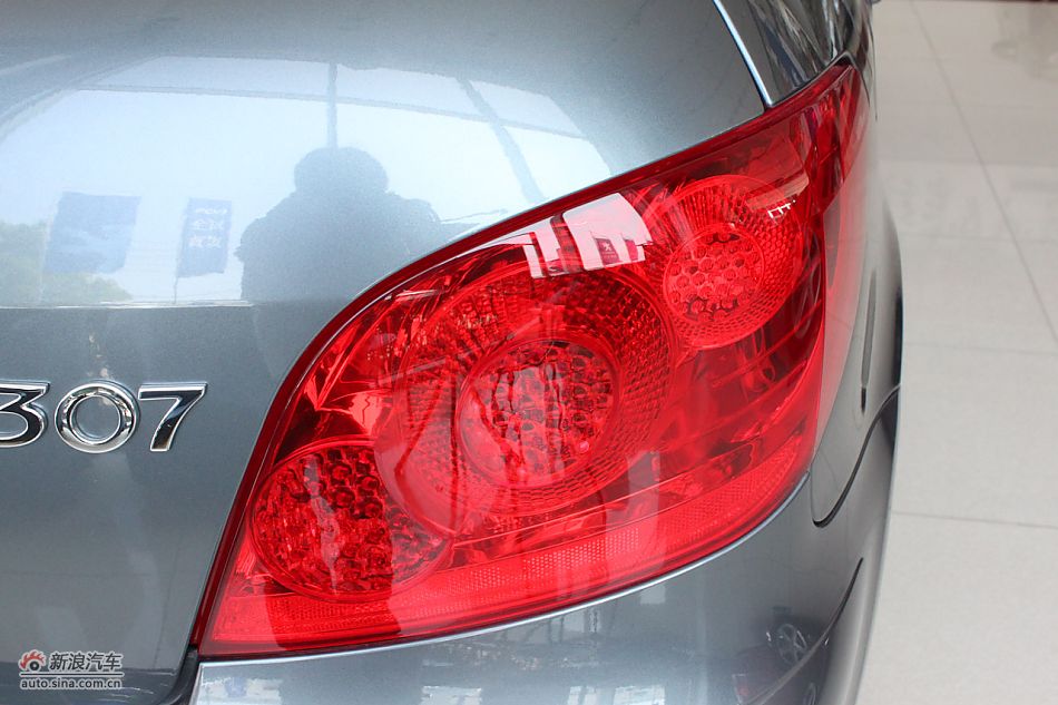 新标致307两厢外观细节