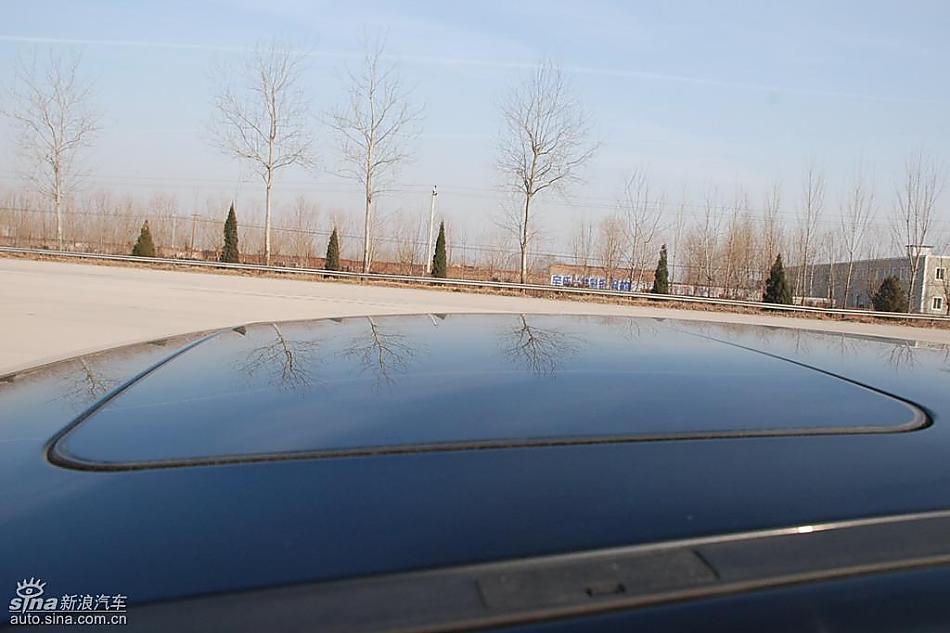 东风标致307两厢外观实拍图