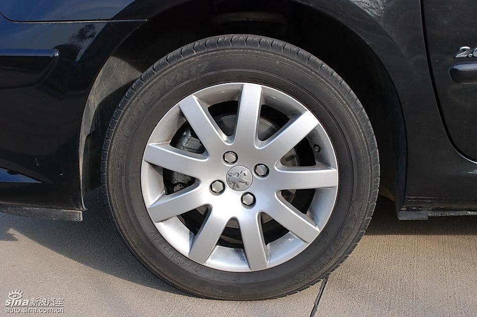 东风标致307两厢外观实拍图