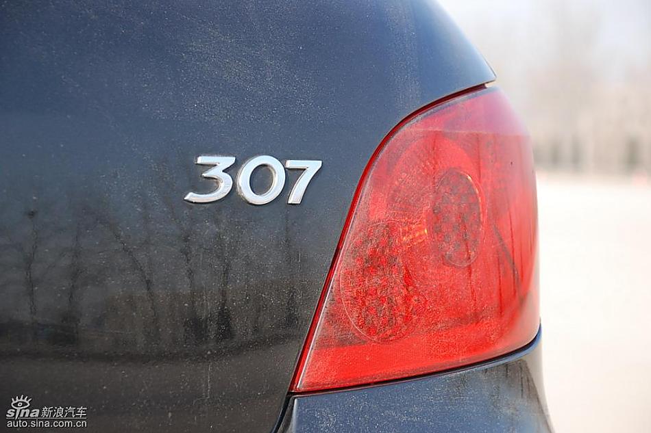 东风标致307两厢外观实拍图