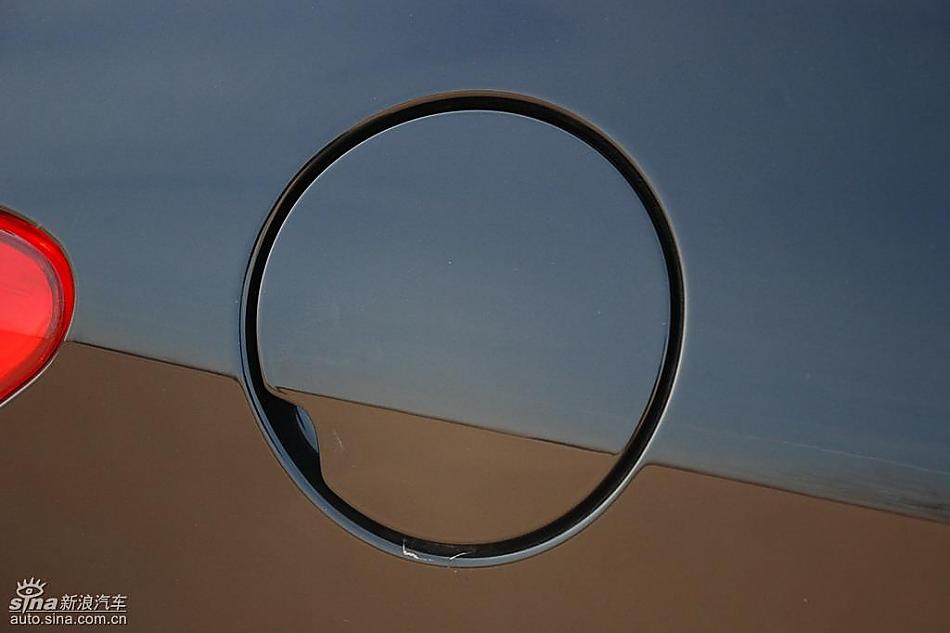 东风标致307两厢外观实拍图
