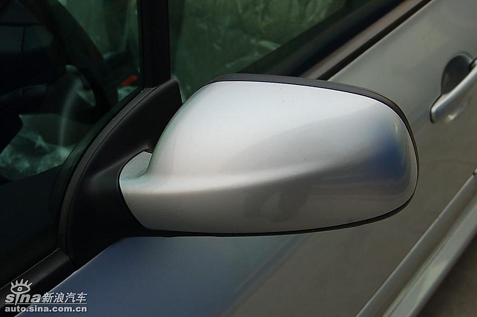 东风标致307Xs天窗版到店实拍