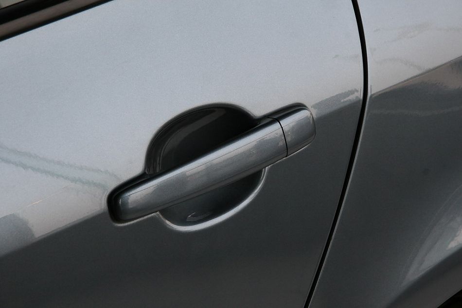 神龙汽车标致307车门拉手