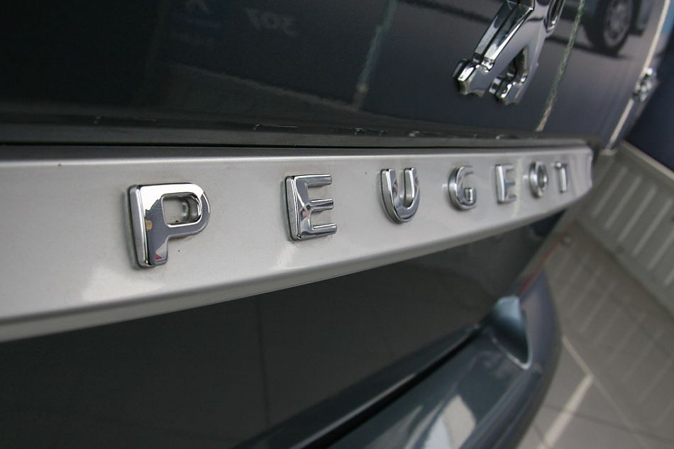 神龙汽车标致307尾部细节