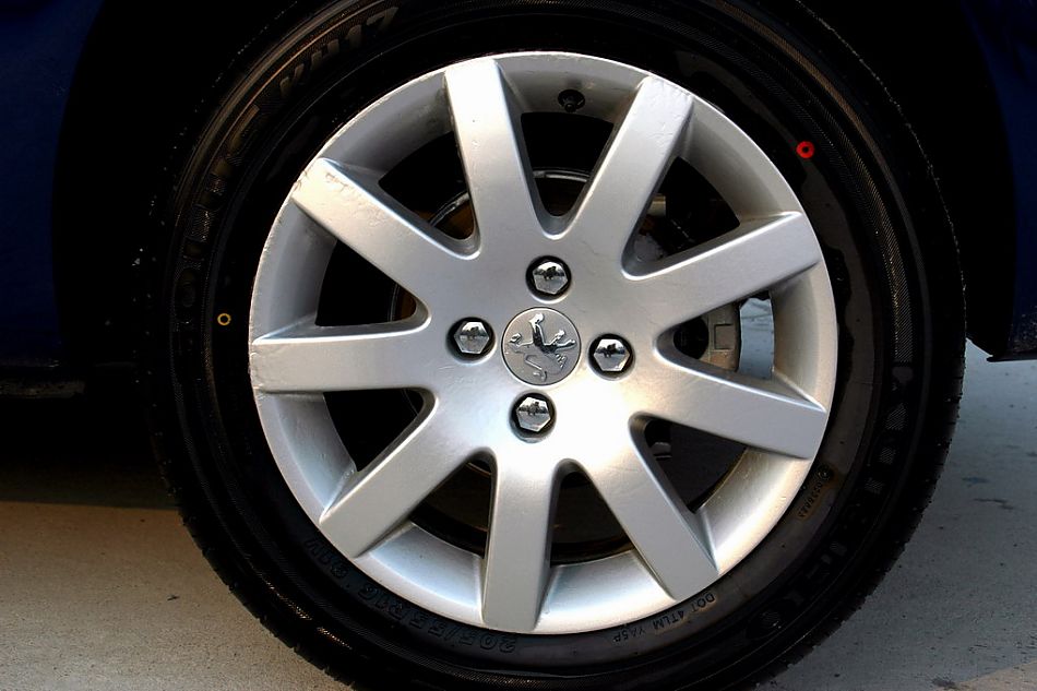 东风标致307两厢外观细节