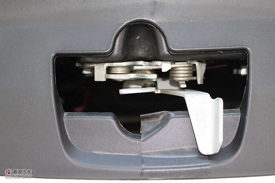 新标致307三厢其他