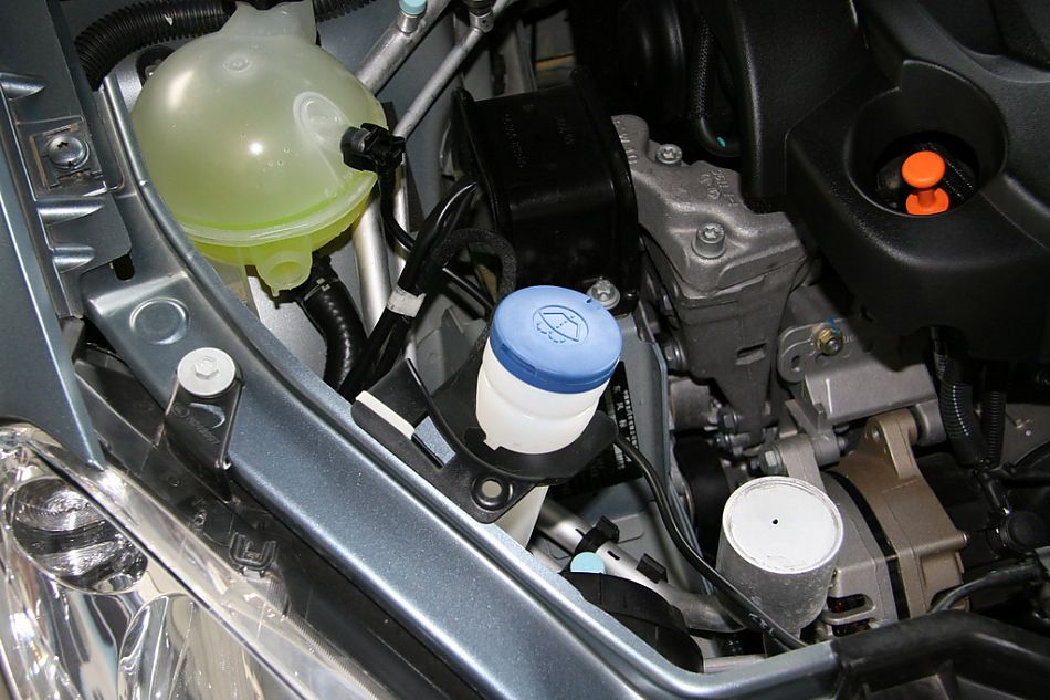 神龙汽车标致307发动机