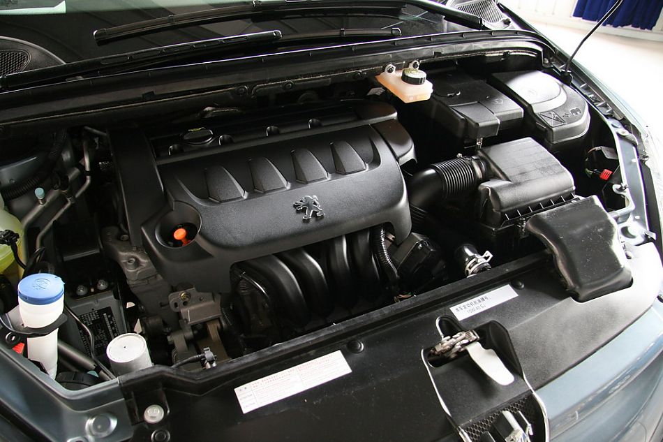 神龙汽车标致307发动机