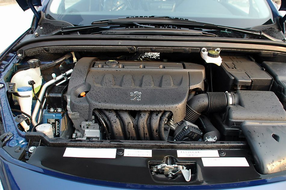 东风标致307两厢