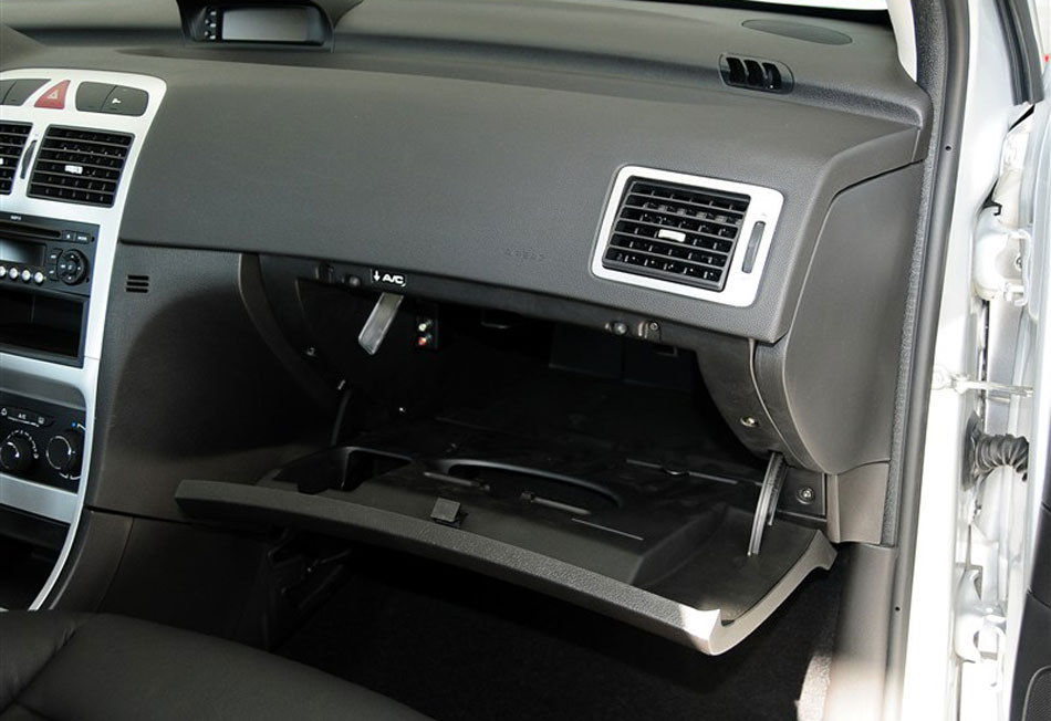 2013款标致307 1.6L自动CROSS