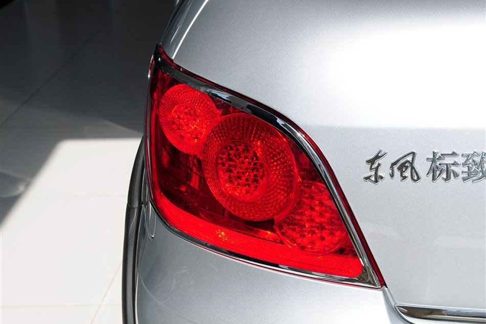 2013款标致307 1.6L自动CROSS