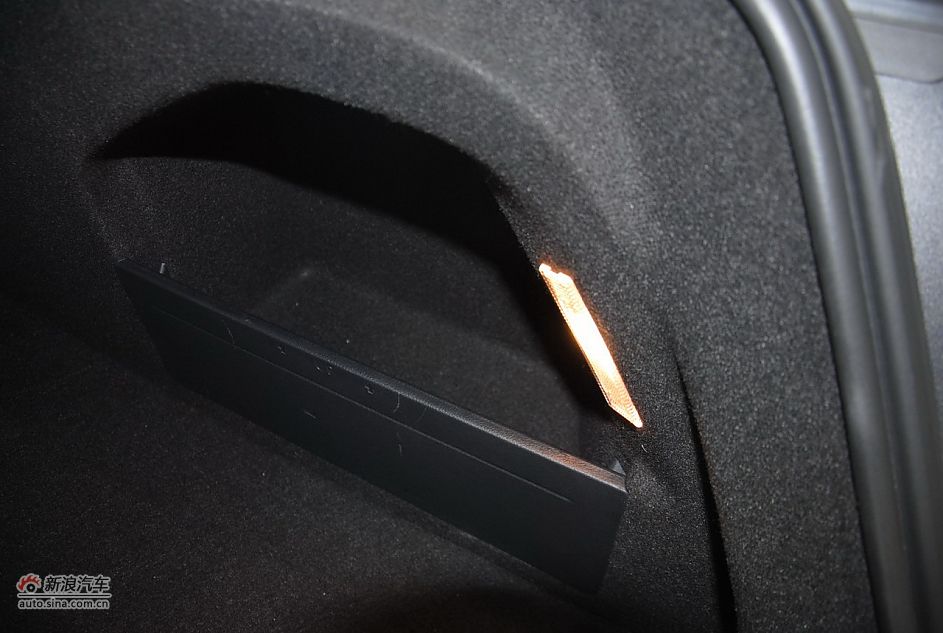 2011款一汽大众CC 1.8TSI自动豪华型