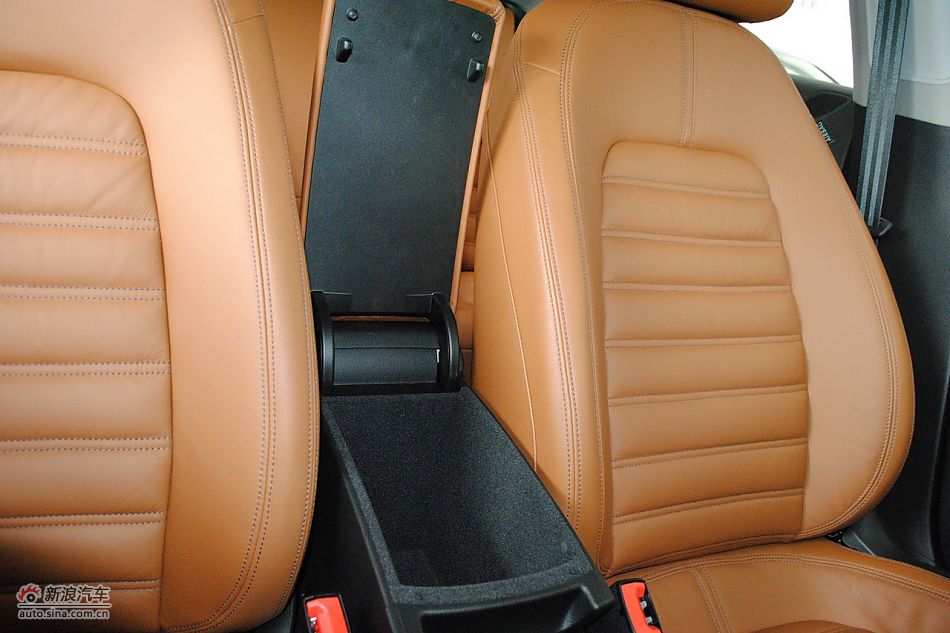 一汽大众CC内饰实拍