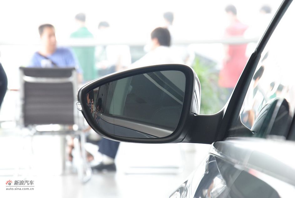 2011款一汽大众CC 1.8TSI自动豪华型