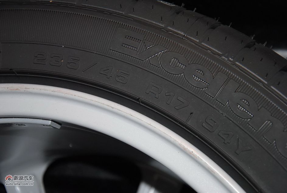 2011款一汽大众CC 1.8TSI自动豪华型