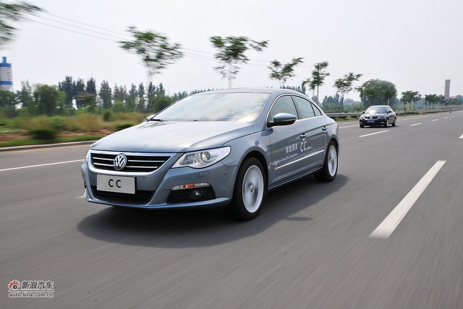 大众CC高速路动态实拍