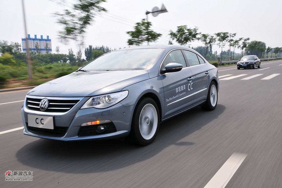 大众CC高速路动态实拍