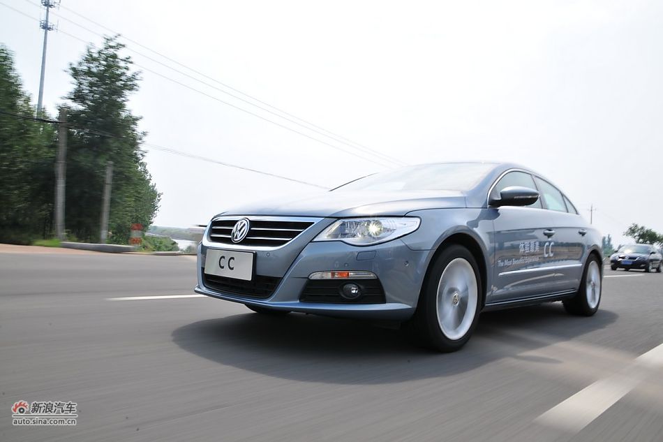 大众CC高速路动态实拍