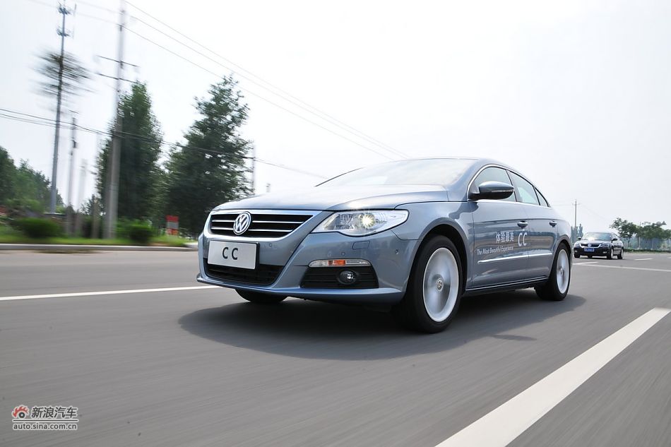 大众CC高速路动态实拍