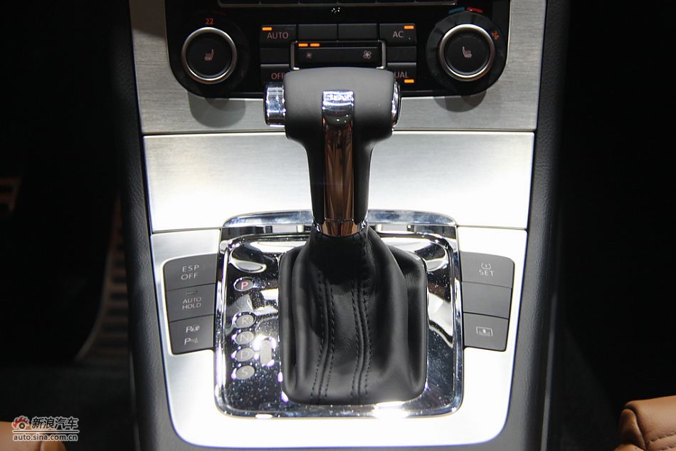 一汽大众CC内饰