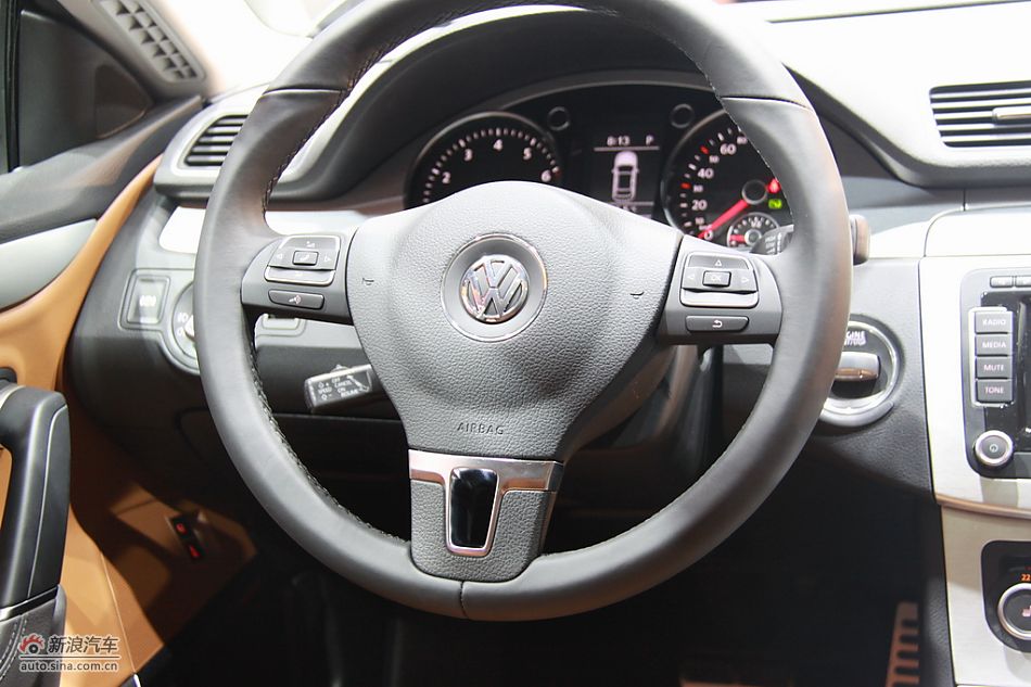 一汽大众CC内饰