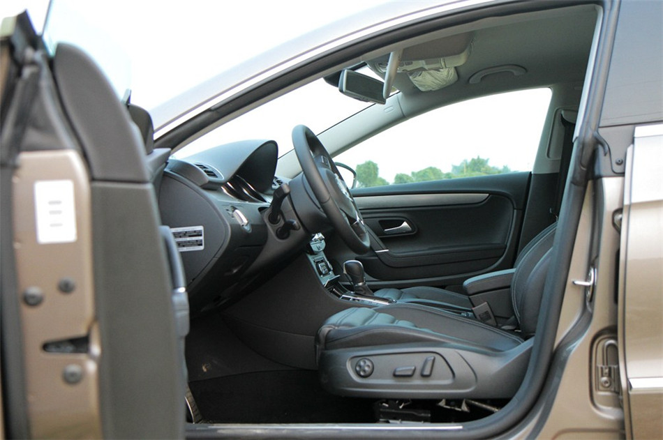 2012款 一汽大众CC 1.8TSI自动精英型