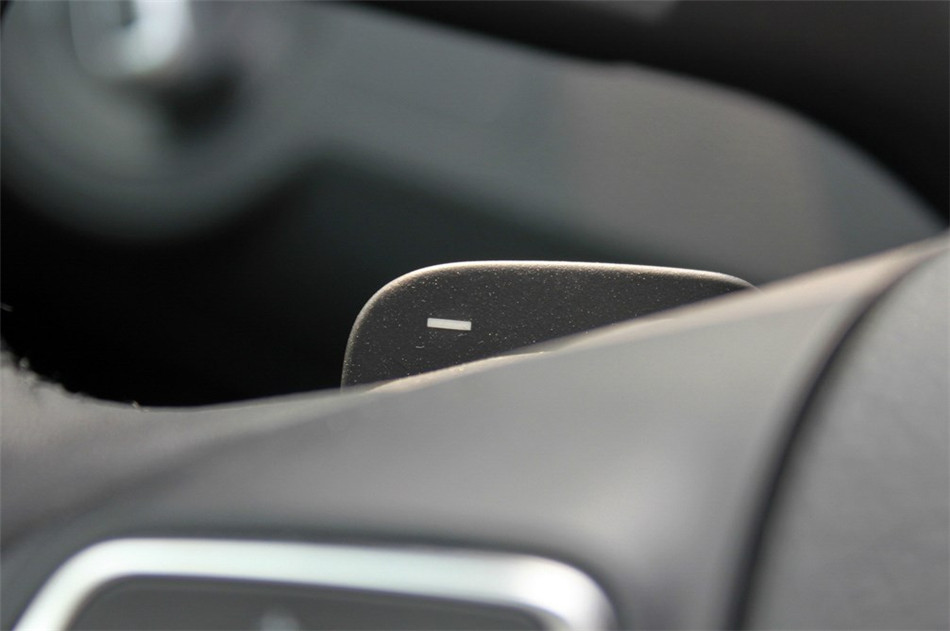 一汽大众CC- 2013款 2.0TSI DSG 豪华型 