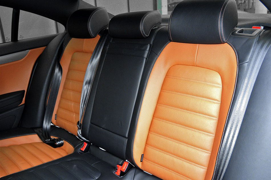 2015款 2.0TSI 至尊型 座椅空间