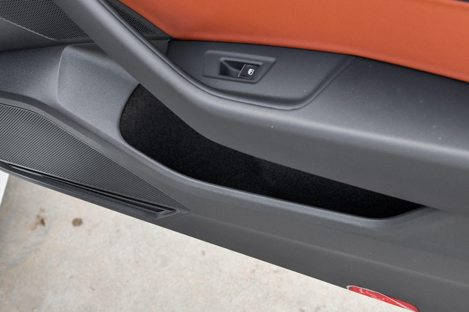 2019款 380TSI 魅颜版 座椅空间