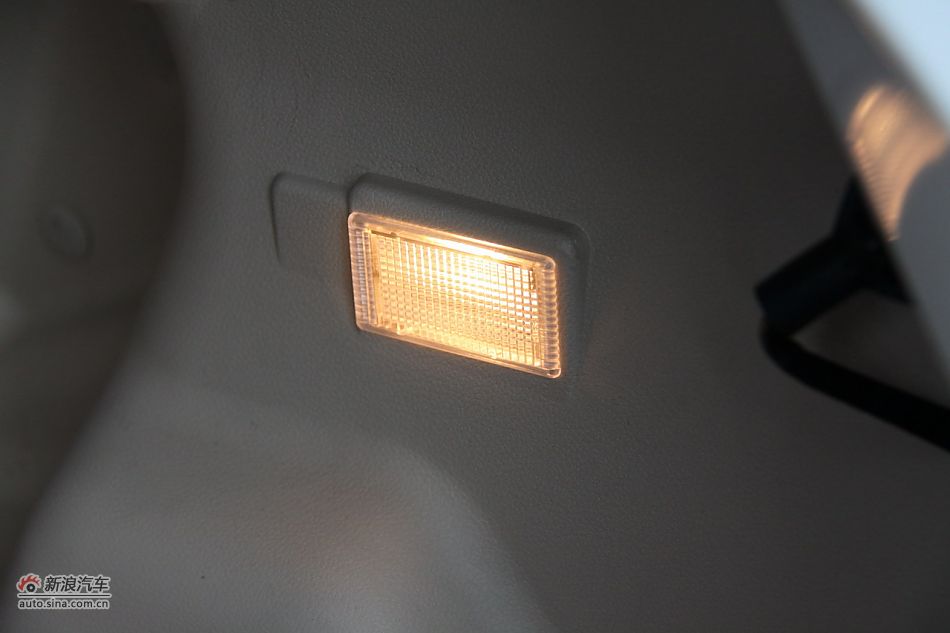 海马王子内饰细节