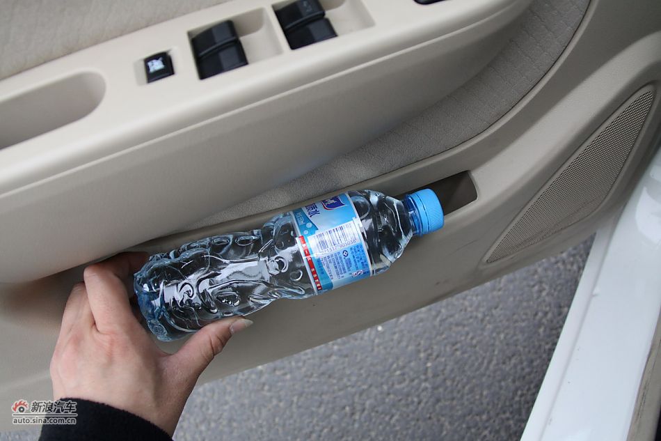 海马王子内饰细节