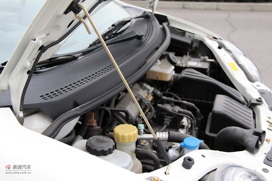 海马王子发动机舱