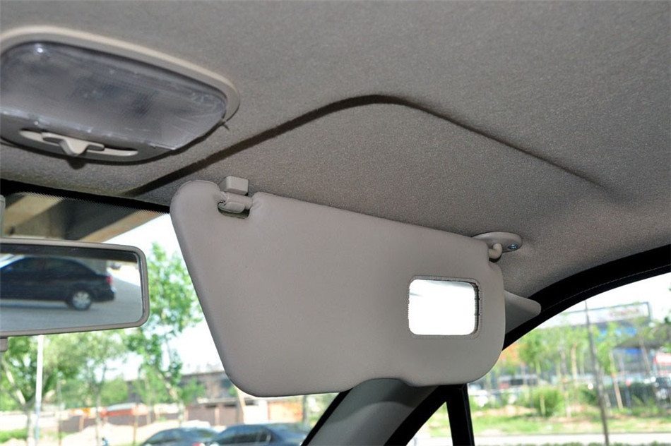 海马王子 2010款 1.0L MT 精英型 空间