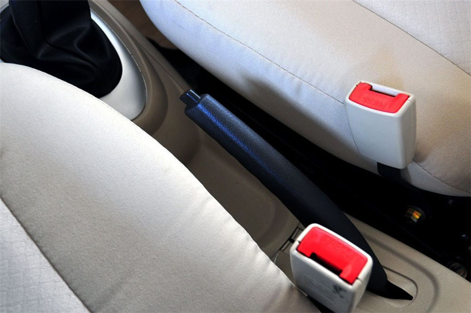 海马王子 2010款 1.0L MT 精英型 空间